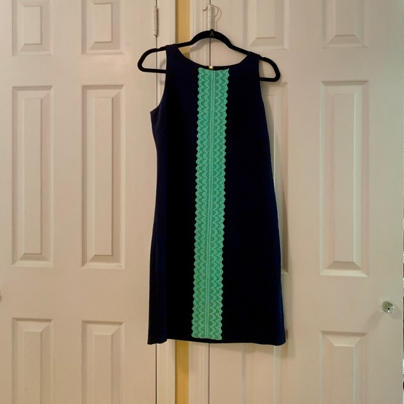 Sail to Sable Dresses & Skirts - NWT Unworn Sail to Sable Navy Blue Shift Dress with Turquoise Lace Panel. Size 6